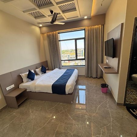 Hotel Sisodiya Palace Khatu Экстерьер фото