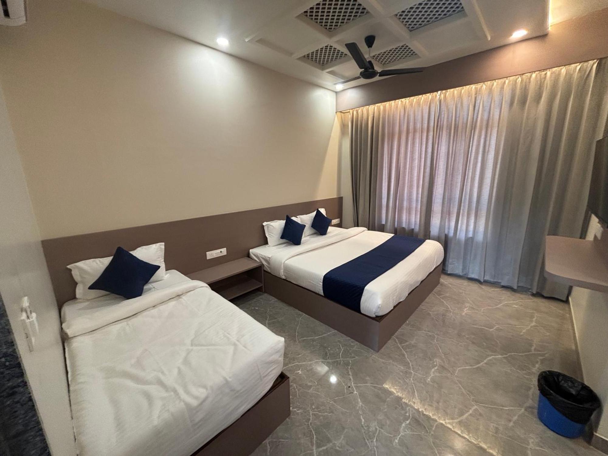 Hotel Sisodiya Palace Khatu Экстерьер фото
