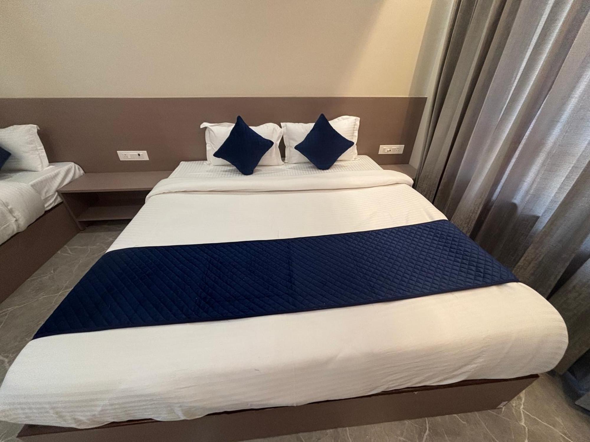Hotel Sisodiya Palace Khatu Экстерьер фото