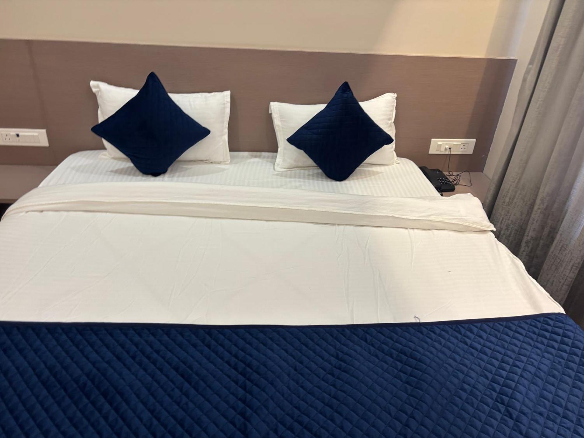 Hotel Sisodiya Palace Khatu Экстерьер фото