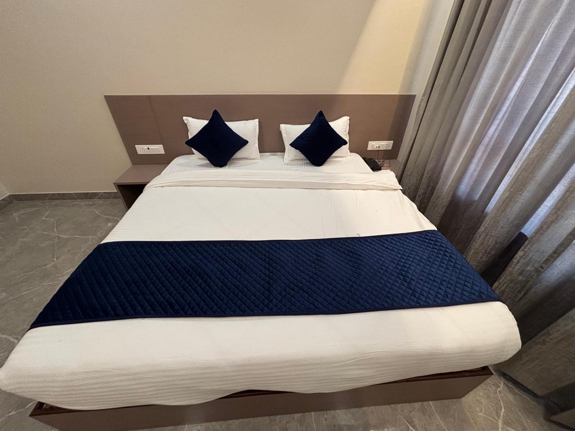 Hotel Sisodiya Palace Khatu Экстерьер фото