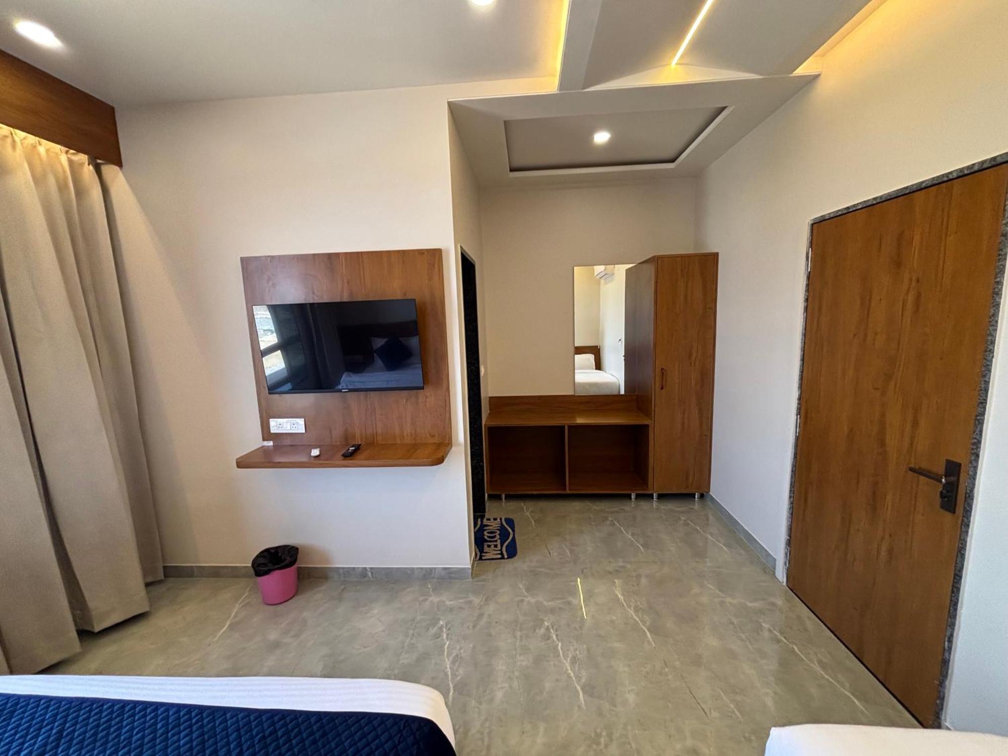 Hotel Sisodiya Palace Khatu Экстерьер фото