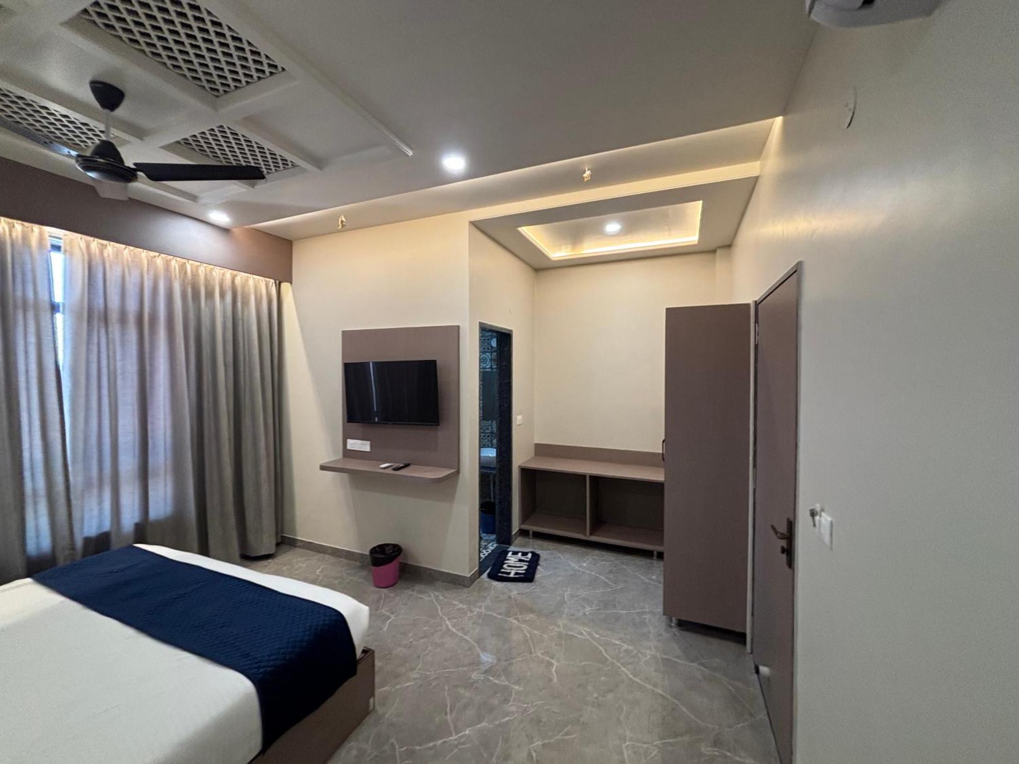 Hotel Sisodiya Palace Khatu Экстерьер фото
